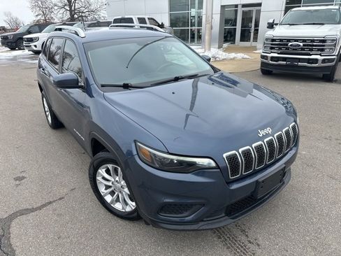 Used 2020 Jeep Cherokee Latitude w/ Cold Weather Group image 6