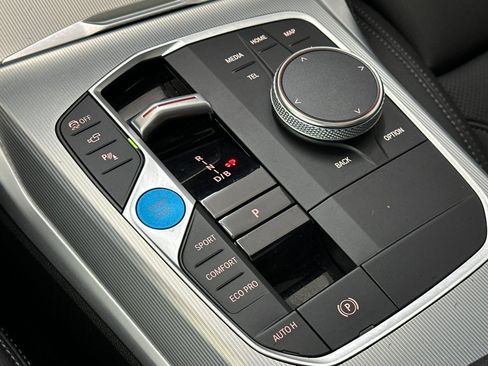 Used 2023 BMW i4 eDrive40 w/ M Sport Package image 17