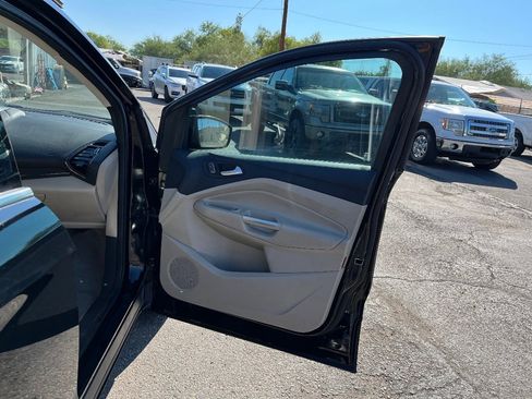 Used 2016 Ford Escape Titanium image 38