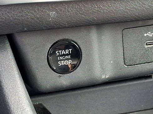 Used 2024 Nissan Rogue SV AWD/4WD image 22