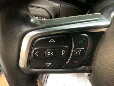 Certified 2019 Jeep Wrangler Unlimited Sahara AWD/4WD image 27