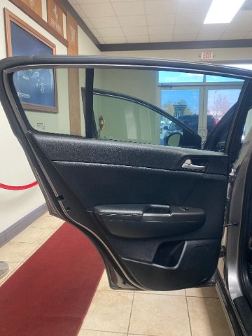 Used 2017 Kia Sportage EX FWD image 12