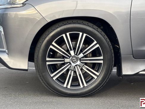 Used 2019 Lexus LX 570 570 w/ Luxury Package image 37