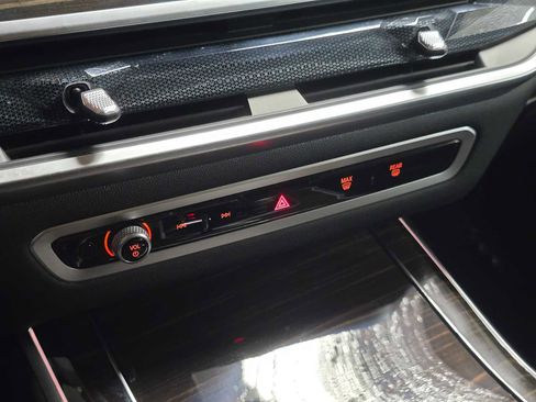 Used 2023 BMW X7 xDrive40i image 32