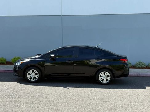 Used 2022 Nissan Versa S FWD image 3