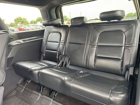 Used 2024 Lincoln Navigator Reserve AWD/4WD image 24