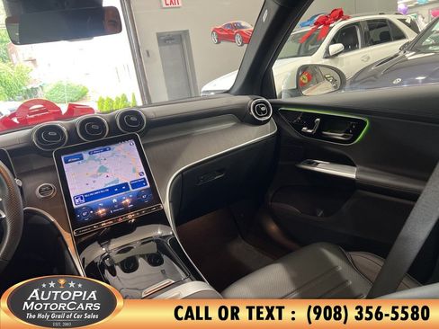 Used 2025 Mercedes-Benz GLC 350e 4MATIC w/ AMG Line image 24