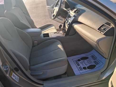 Used 2009 Toyota Camry LE image 11