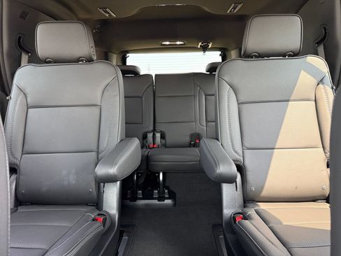 Used 2025 GMC Yukon Denali w/ Sun & Power Step Package AWD/4WD image 51