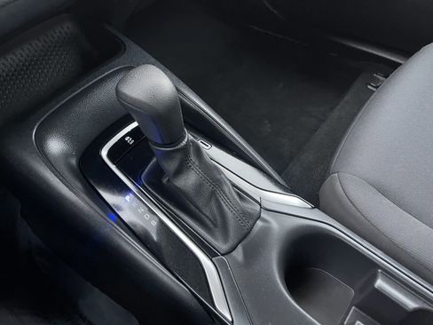Used 2023 Toyota Corolla LE image 29