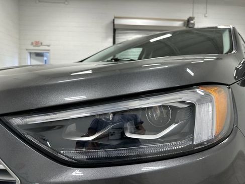 Used 2019 Ford Edge Titanium w/ Equipment Group 301A AWD/4WD image 11
