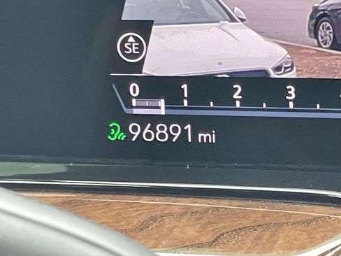 Used 2021 Cadillac Escalade Premium Luxury Platinum image 30