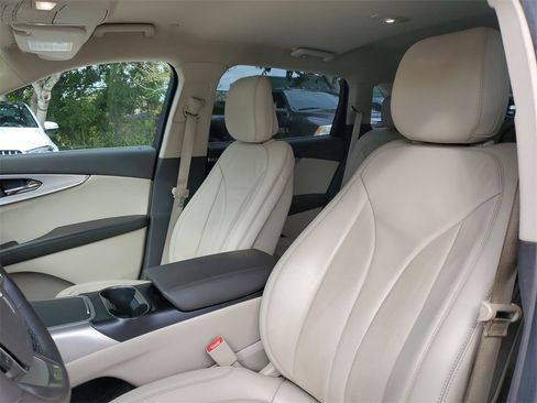 Certified 2020 Lincoln Nautilus Premier w/ Equipment Group 101A image 20