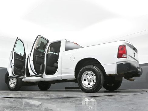 Used 2020 RAM 1500 Tradesman RWD image 30