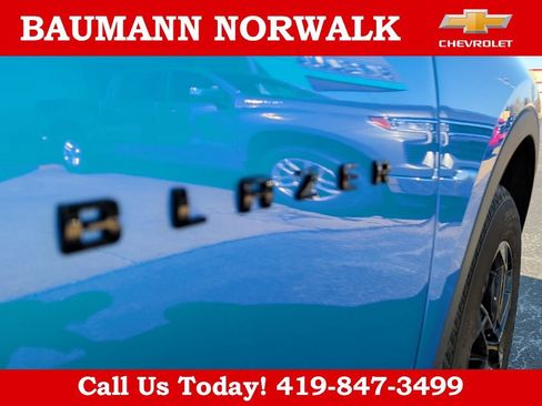 Used 2024 Chevrolet Blazer LT w/ Convenience Package FWD image 12