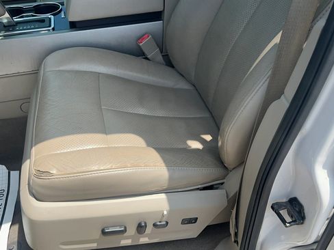 Used 2013 Ford Expedition Limited RWD image 16
