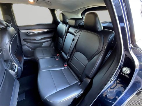Used 2021 INFINITI QX50 Luxe FWD image 22