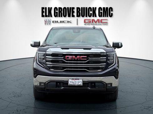 Used 2022 GMC Sierra 1500 SLT w/ SLT Premium Package AWD/4WD image 9