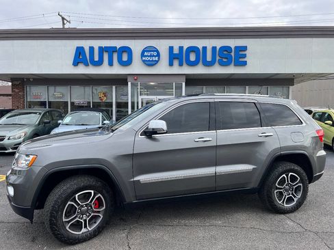 Used 2011 Jeep Grand Cherokee Overland Summit image 7