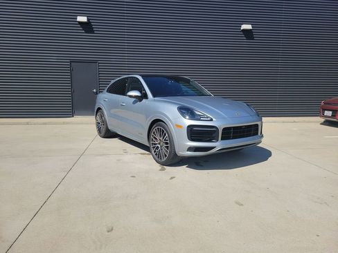 Certified 2022 Porsche Cayenne GTS AWD/4WD image 7