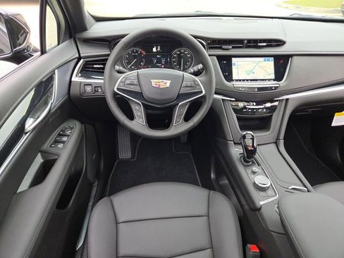 New 2025 Cadillac XT5 Premium Luxury AWD/4WD image 19