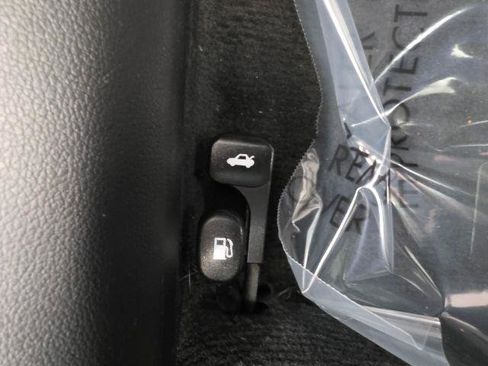 Used 2017 Hyundai Elantra SE FWD image 24