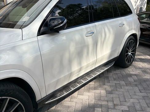 Used 2023 Mercedes-Benz GLS 450 4MATIC image 5