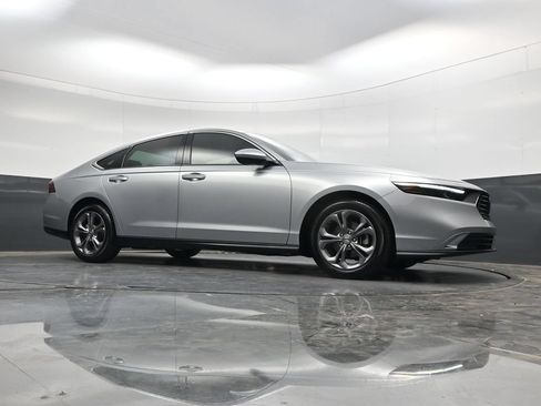 Used 2024 Honda Accord EX image 29