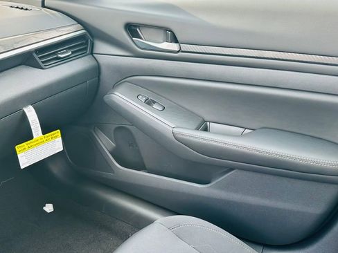 New 2025 Nissan Altima 2.5 SV w/ SV Premium Package image 27