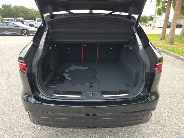 Used 2026 Jaguar F-PACE R-Dynamic S AWD/4WD image 9