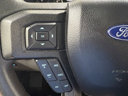 Used 2017 Ford F150 XLT w/ Trailer Tow Package image 31