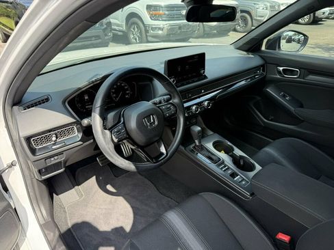 Used 2025 Honda Civic Sport image 3