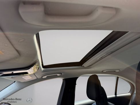Used 2025 Mercedes-Benz C 300 4MATIC Sedan image 14