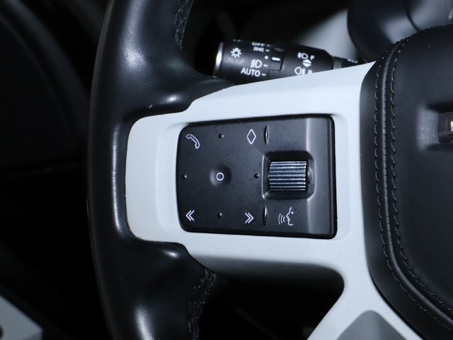 Used 2023 Land Rover Defender 130 X-Dynamic SE AWD/4WD image 24