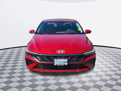 Certified 2024 Hyundai Elantra SEL w/ Convenience Package FWD image 9