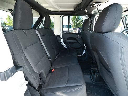 Used 2023 Jeep Wrangler Unlimited Sahara AWD/4WD image 27