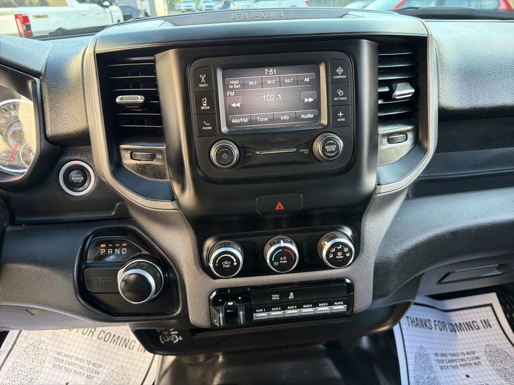 Used 2024 RAM 2500 4x4 Crew Cab Big Horn w/ Snow Chief Group image 28