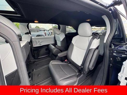 Used 2026 Toyota Sienna XSE FWD image 12