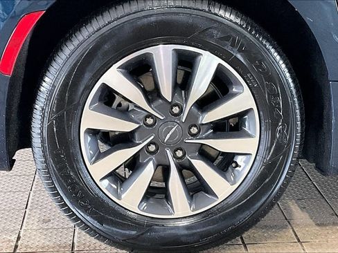 Used 2023 Chrysler Pacifica Touring-L FWD image 37