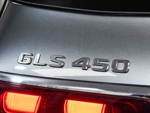 Used 2025 Mercedes-Benz GLS 450 4MATIC image 99