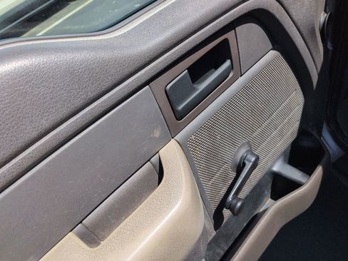 Used 2010 Ford F150 XL RWD image 11