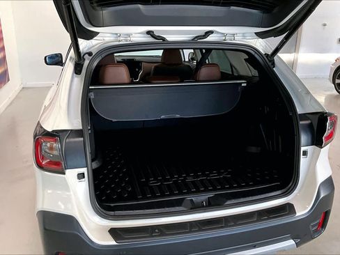 Used 2022 Subaru Outback Touring image 16