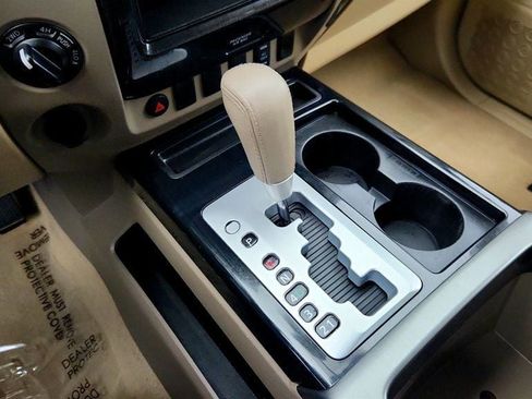 Used 2013 Nissan Titan SV w/ SV Value Truck Pkg image 16