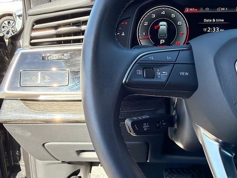 Used 2025 Audi Q7 3.0T Prestige image 38