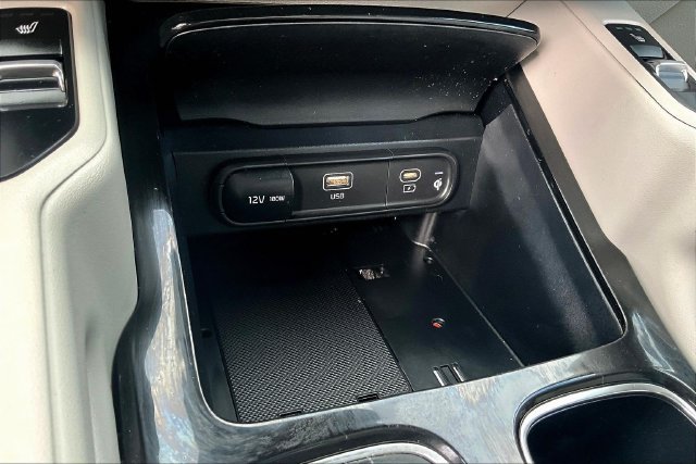 Certified 2023 Kia Telluride S w/ S Sunroof Package AWD/4WD image 16
