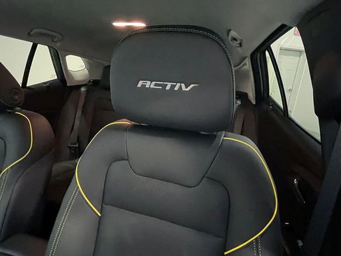 Used 2025 Chevrolet Trax ACTIV FWD image 24