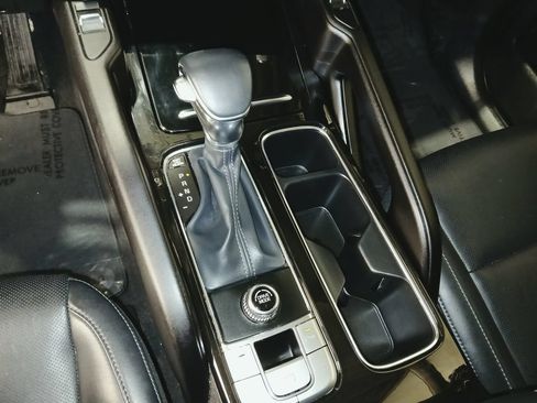 Used 2025 Kia Telluride S FWD image 21