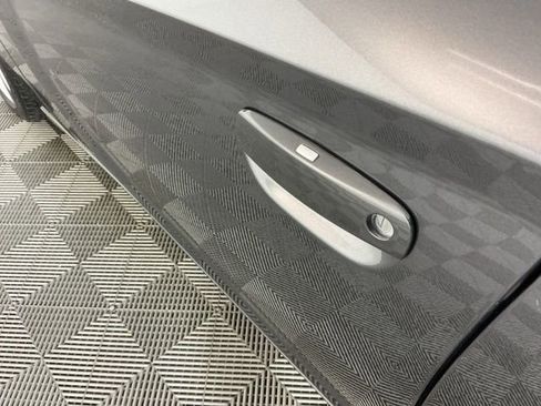 Used 2015 Dodge Charger R/T RWD image 11