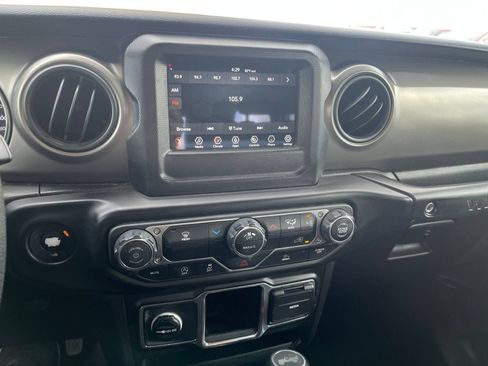 Used 2023 Jeep Wrangler Unlimited Sport AWD/4WD image 16