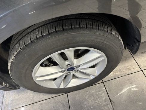 Used 2017 Ford Edge SEL image 5